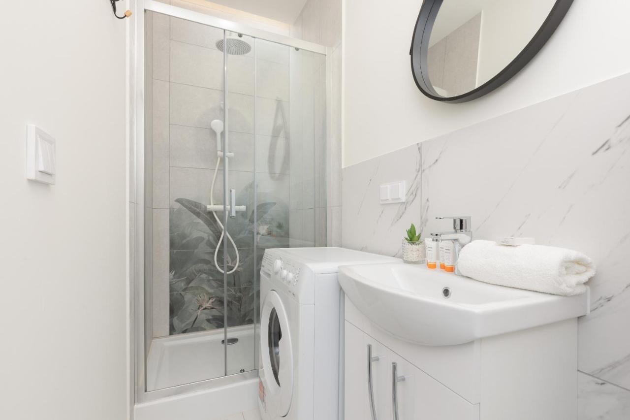 Apartment Metro Wilanowska Mokotow By Renters Warsaw